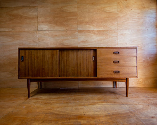 Vintage Austinsuite Sideboard