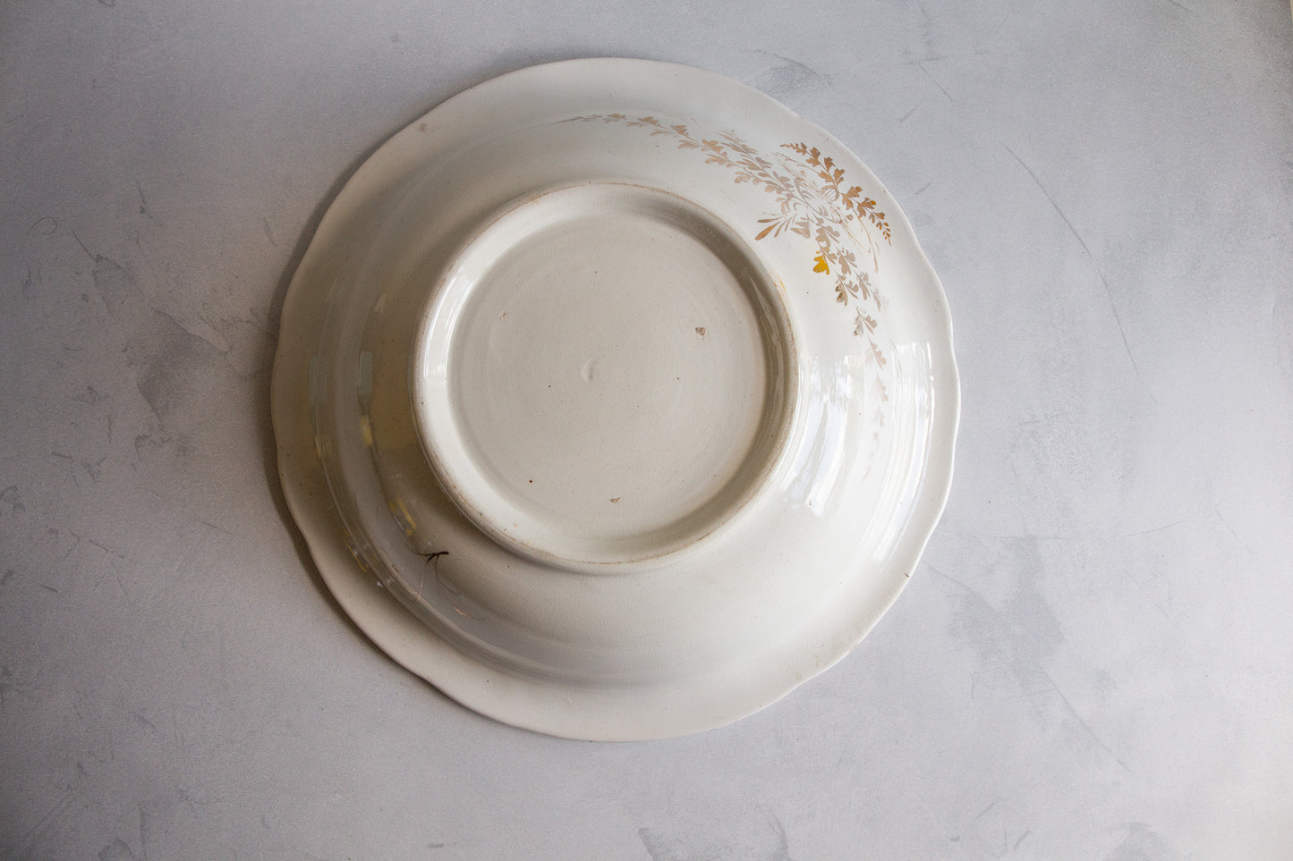 Large Victorian Table Bowl with Gold Leaf Pattern